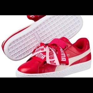 ⭐️Puma Toreador In red & white. Fits Sizes 7.5-8.